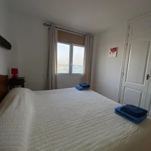  Apartment By The Sea