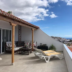 https://villas-los-gigantes.tenerifehoteles.net